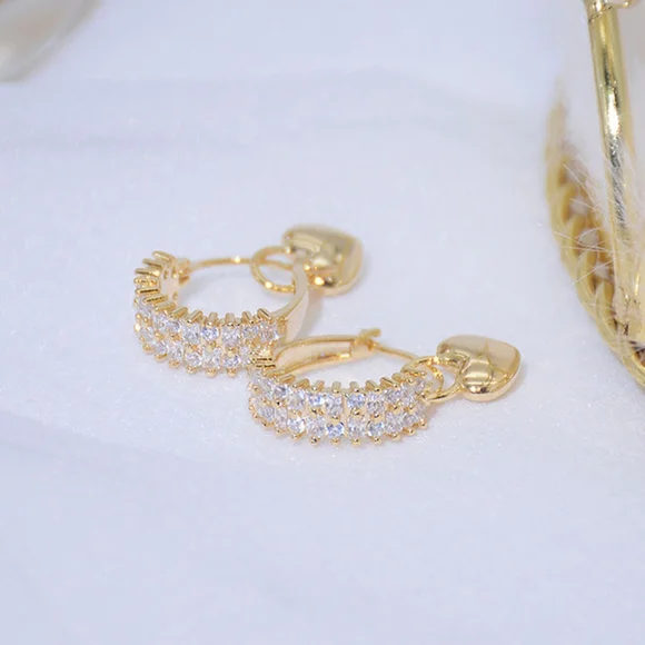 ❤️14k gold diamond earrings❤️ - Picture 3 of 9